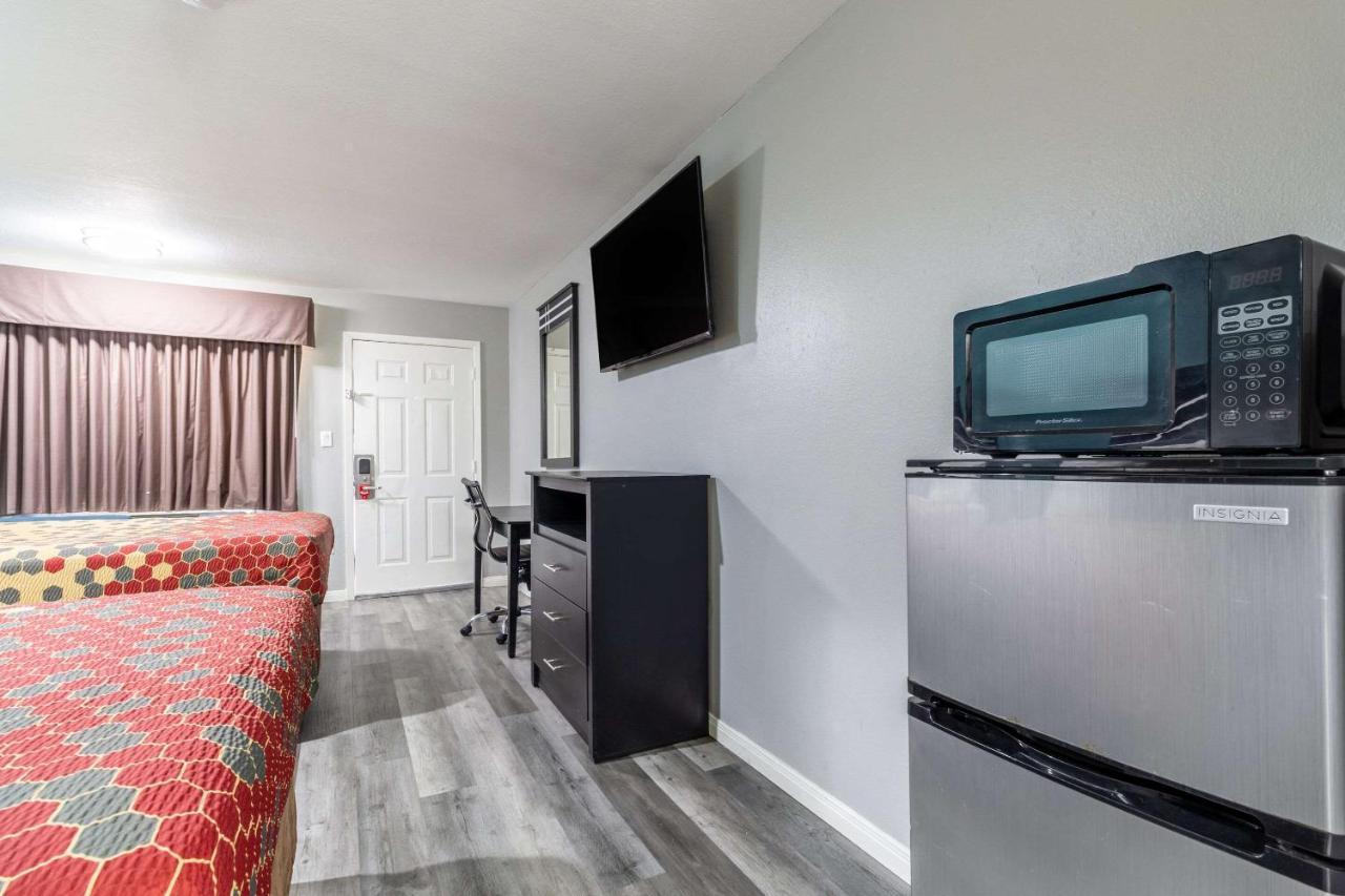 Econo Lodge Houston Brookhollow מראה חיצוני תמונה
