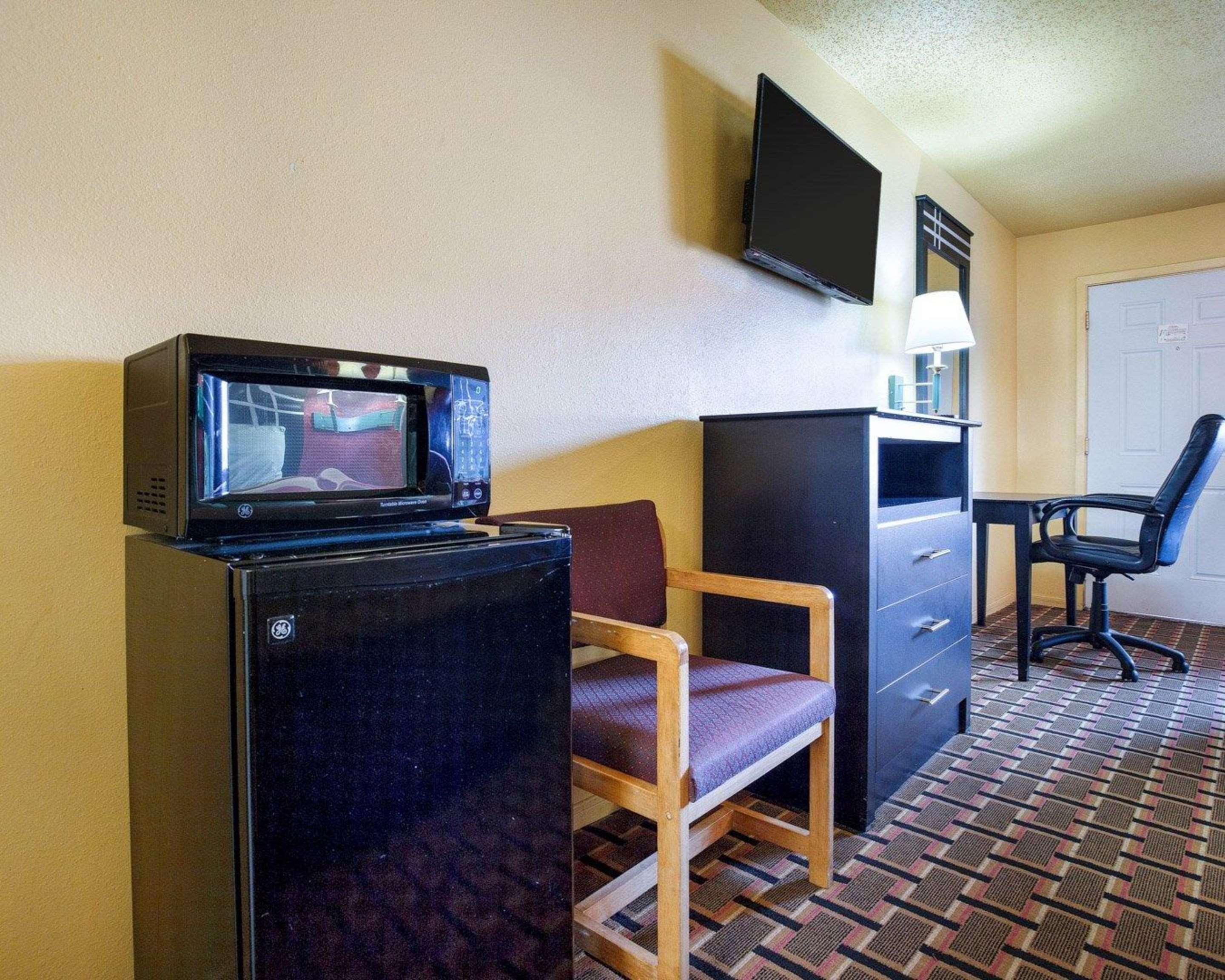 Econo Lodge Houston Brookhollow מראה חיצוני תמונה