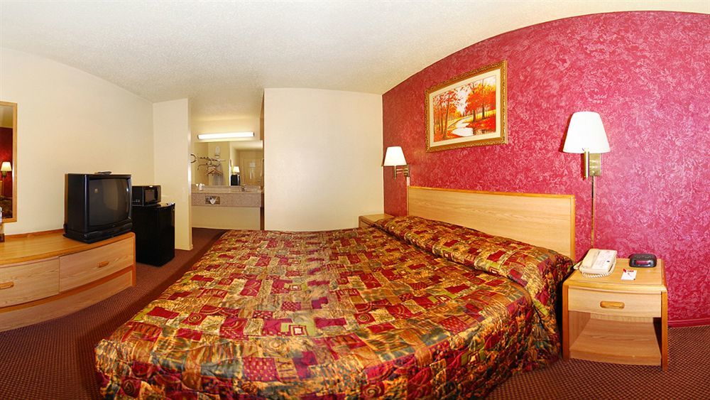Econo Lodge Houston Brookhollow מראה חיצוני תמונה